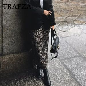 Trafza 2024 Autumn Winter Women Vintage Satin Leopard Jains Fashion Discalant relegant chics reitted midi knerts 240415
