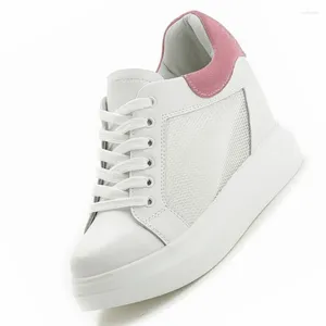 Scarpe da corsa donne in pelle genuina con altezza del tallone nascosto a maglie che aumentano le sneaker addestrate