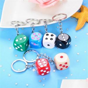 سلاسل المفاتيح اللطيفة COLORF DICE KEALS RINGS RESIN KEYFOB KEYFOB للرجال للنساء حقائب يد السيارة محفظة إكسسوارات المفاتيح الإبداعية 2044