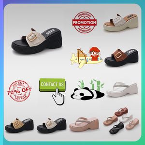 المصمم منصة غير رسمية عالية ارتفاع سميك Soled PVC Slippers Summer Sliders Men نساء قوس قزح شرائح الذاكرة SINGLE