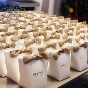 70 PCS Merci Beaucoup Favor Caixas de Aniversário Evento Caixas de Doces Favores de Casamento Pacote de Presente de Festa Pequenas Coisas Caixas de Presente Tabela De293s