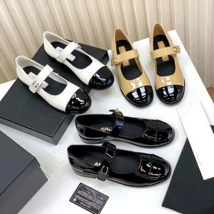 Dress na wysokim obcasie spacer na świeżym powietrzu Casual Mary Jane Shoes Woman Office Fashion Making Platform Man Man Designer Channel luksus gumowy trener oryginalny skórzany buty