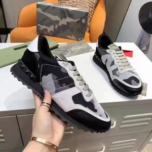 Top VT Ayakkabı Kadın Sevgililer Lüks Tasarımcı Kamuflaj Rockrunner Camo Erkek Trainers ayakkabı örgü deri kumaş kauçuk platform spor ayakkabı koşucuları atletik 52