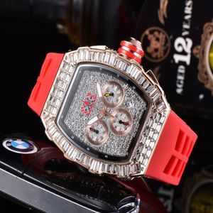 Luxury Diamond Mens Watch Full Funkcja Rose Gold Fashion Casual Watches Kobiety mrożone 2021 Nowy zegarek na nadgarstek2640