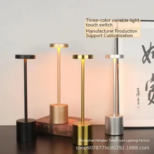 Lampade da tavolo LED ricaricabile da scrivania Touch Dimmerabile Luce notturna per bar El Soggiorno accanto alla decorazione della lampada con 3 colori