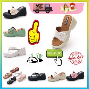 Designer Casual Platform High Rise Thick PVC Slippers Man Woman Light Weight Wear Resistant Leather Rubber Soft Sules Sandaler Flat Summer Beach Slipper