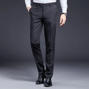 Högkvalitativa män passar byxor Smart Casual Office Byxor Business Pants For Men Wedding Party Dress Trousers Mens Stripe Pants 240118