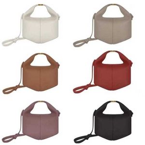 Chic Pole Bento Tasche Mode Designer Tasche Leder Schulter Umhängetaschen Lunch Box Für Frauen Knödel 230915