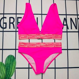 Mulheres Tracksuits Designer Brand New Swimsuit Feminino Fã Família Dividir Cor Sólida Sexy Moda Férias Mulheres 2V6N