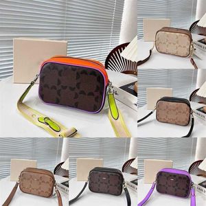 Şık Coabag Crossbody Kamera Çantası Kadın Tasarımcı Çanta Kadın Moda Mektupları Omuz Çantaları İnce Geniş Kayış Deri Çanta Telefon Çanta Cüzdanı 231103