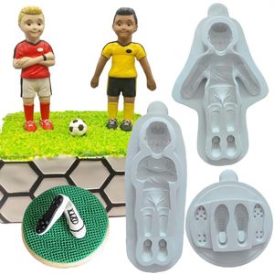 Stampi da forno Calciatore e scarpe da calcio Stampo in silicone Stampo per decorazione torta fondente Argilla Sugarcraft Cupcake Top Strumento per cioccolato