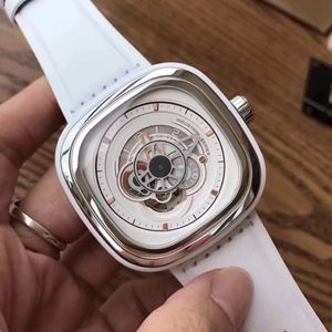 Siedem piątek Watch Zegarek 47mmx47 Automatyczny japoński ruch gumowy opaska na drewniana tarcza 297n