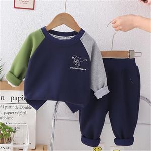 2024 New Children 's Suit Korean Color Blocking Homes Long Sleeved 2 피스 세트 트렌디 한 소년 봄 세트