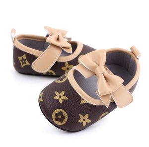 Bebek Ayakkabı İnfat Yeni doğan kız ilk yürüyüşçü Kelebek Knot Prenses Kızlar için Yumuşak Solmuş Flats Moccasins Yeni Stil 24