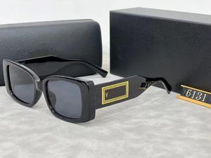 Hot vintage varumärkesdesigner solglasögon för män Kvinnor Kvinna Värmvågdamer Solglasögon Förtjockat material Fashion Eyewear Frame UV400 -linser med original Case6131