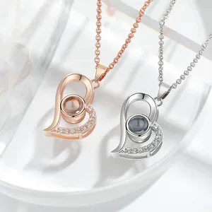 Decorative Figurines Gift For Mom Po Projection Necklace Personalized With Inside Picture Customized Love Pendnt Women Wife