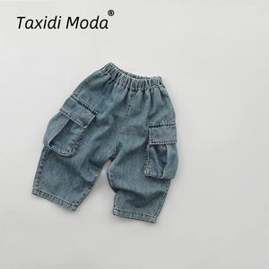 Pocket 2024 Spring Autumn Kids Jeans Casual Boys Denim Cargo Pants Korean byxor Småbarn bär barnkläder för 18 år 240124