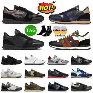 Nyaste rockrunner camo casual skor lyxiga vita svart grå valentiner mesh läder tyg gummi stud kamouflage plattform sneakers löpare jogging tränare