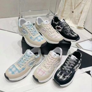 Outdoor travel sneaker Womans men Designer Leather Casual shoes top quality summer hike black luxury pink canvas flat heel low Run shoe basketball trainer gift track