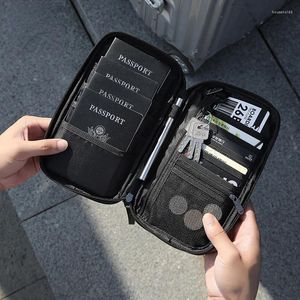 Förvaringspåsar Family Passport Holder Portable Waterproof Nylon Case Organizer Travel Accessories Cover Document Bag Cardholder