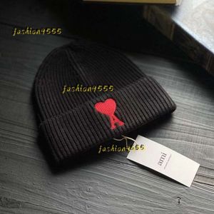 Beanie/Skull Caps Designer Ami Cappello lavorato a maglia di lana per donna Beanie Cap Inverno Classico tessuto caldo Cappello da uomo 2024 Beanie Cap Designer Cappello Abbastanza inevitabile Garden Broad Cap