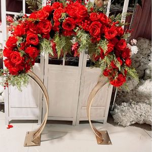 人工フラワーランナーテーブルのセンターピースは、イベント装飾のための立場であり、結婚式のテーブルセンターピースの金属製の花のフラワースタンドゴールドアーチスタンドの結婚式の装飾407