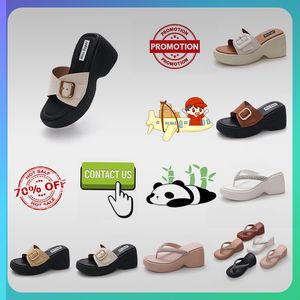 Designer Casual Platform High Rise Thick Soled PVC Slippers Summer Sliders Män Kvinnor Rainbow Slides Memory Sandaler Mjuk tjock kudde Cloud Slide inomhus