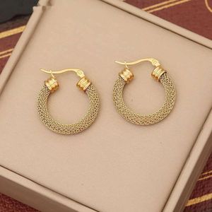 Stud rostfritt stål guldfärg geometriskt nät mönster hoop örhängen för kvinnor nya trend flickor överdrivna festsmycken gåvor