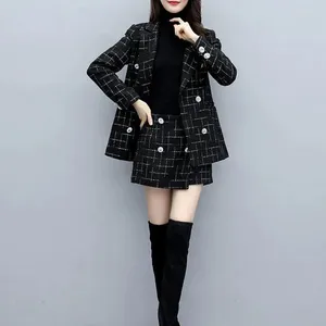 Kvinnors spårningsdräkter Houndstooth Plaid Coat and Shorts Set For Women Wool Blazer Loose Jacket Vintage Suit Autumn Winter 2 PCS 2024
