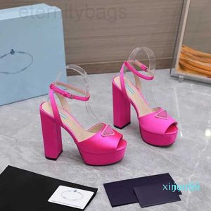 2024 Sandal Casual Chunky Sole Pumps Lady Platforms Heel Slippers