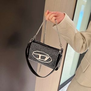 Beliebte Strass-Tasche für Damen im Sommer, neue trendige und leistungsstarke Umhängetasche mit Kette, im Internet bekanntes Einzelschulter-Unterarm-Nischenpaket 2024 78 % Rabatt im Großhandel