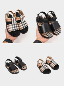 Kid Sandal Slipper Shoe Designer Boys Shoes England Style Baby Girls Fashion Sandals Skicka med ruta 2024