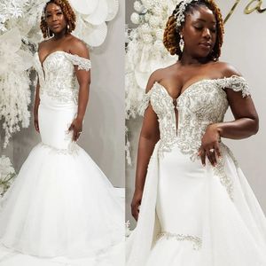 Mermaid Wedding Dress with Detachable Train Off Shoulder Appliqued Lace Beaded Bridal Gowns for Bride Tiered Tulle Skirt for African Black Women Marriage D157