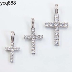 Hot Fashion Cross Pendant 2mm-5mm Bredd 925 Solid Silver D/VVS Clarity Moissanite Hip Hop Cross Pendant For Necklace