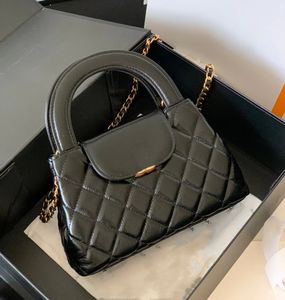 Luxury äkta läder axelväska 23K handväskor designer läderkedja crossbody väskor små totes tjej klassiska rutiga purses diamant buckle messenger väska 2604