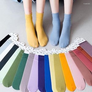 Kvinnors strumpor Solid Color Four Seasons Women's Middle Tube Thin Loose College Style Soft Home Sock Student