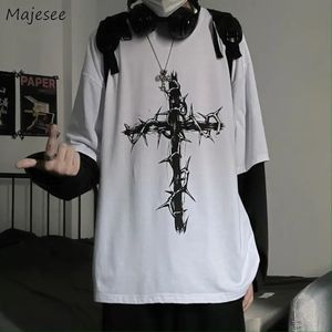 Vintage Cross Printing T-shirt Men Hip-Pop Youth Tshirt Dark Academia Tees Fashion Harajuku Fake 2-częściowy 240125