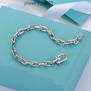 66sCharm Bracelets Tiff Tanys designer home Savi the same U - shaped high quality bracelet lock chain metal texture horseshoe gifts With original packaging D1T4