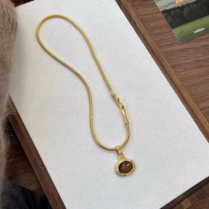 Maillard Elliptical Tiger Eye Stone Pendant Necklace for Female Imps High end Luxury Snake Bone Collar Chain Popular Neckchain