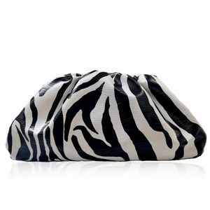 Smooza Fashion Day Clutch Dumpling Bag Zebra Holographic Cloud Clip Purse Women Pouched Pouch Tote Handväska 240124