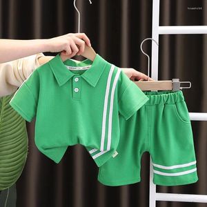Kläderuppsättningar 2024 Summer Baby Boys Cotton Set Children randig lape t-shirt shorts 2st för barn avslappnade kläder pojkespår