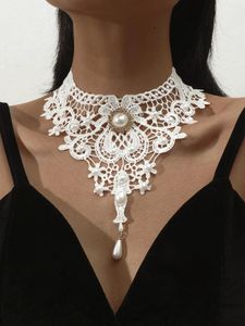 Pendant Necklaces Lace Ladies Necklace Women's Simple Exaggerated Black Clavicle Chain Collar Jewelry