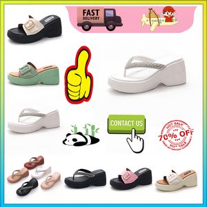 Designer Platform High rise thick soled PVC slippers man Woman Light weight wear resistant Leather rubber soft sandals Flat Summer Beach Slipper