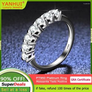 Anéis de Cluster Yanhui Luxo PT950 Anel de Platina 0.7CT 3mm Gemstone Diamantes Moissanite para Mulheres Combinando Banda de Casamento Empilhável