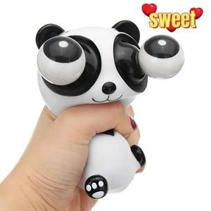 Designer Squeeze Panda Gift Explosive Squishy med Popping Out Eyes Animal Sensory Intressant Panda för barn vuxna för att lindra stress