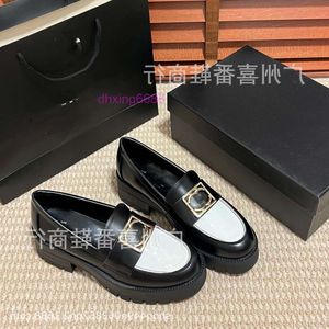 Designer-Damen-Chaneles-Schuhe Metal Label Lefu Shoes 23B Fashion Appearance Block Thick Sole Leather Shoes for Women JSA2