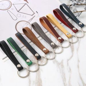 Keychains Leather Keychain Retro Simple Key Chain For Men And Women Upscale Car Handmade Real Pendant K2462