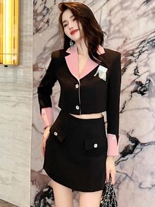 Tvådelt klänning Spring Autumn Ladies Chic Black 2 Pieces Short Set Outfit Suits Women Clothed Tops Coat Blazer Suit and Mini Kjol