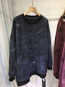 Hoodies للنساء من النوع الثقيل الأمريكي Retro Crown Rhinestone Womens Plus Size Sweatshirts 150kg العلامة العرق الفاخرة قميص شتاء سميك الصوف الدافئ Pullover J240202