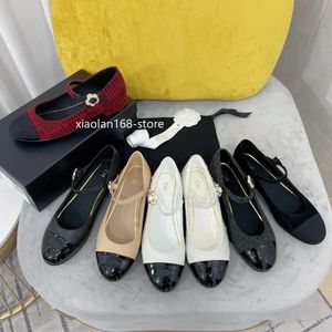 Tasarımcı Bale Daireler Ayakkabı Orijinal Deri Tembel Bow Ayakkabı Lüks Kadınlar Loafers Ayakkabı Marka Konforlu Elbise Ayakkabı Kanalı Zapatos C